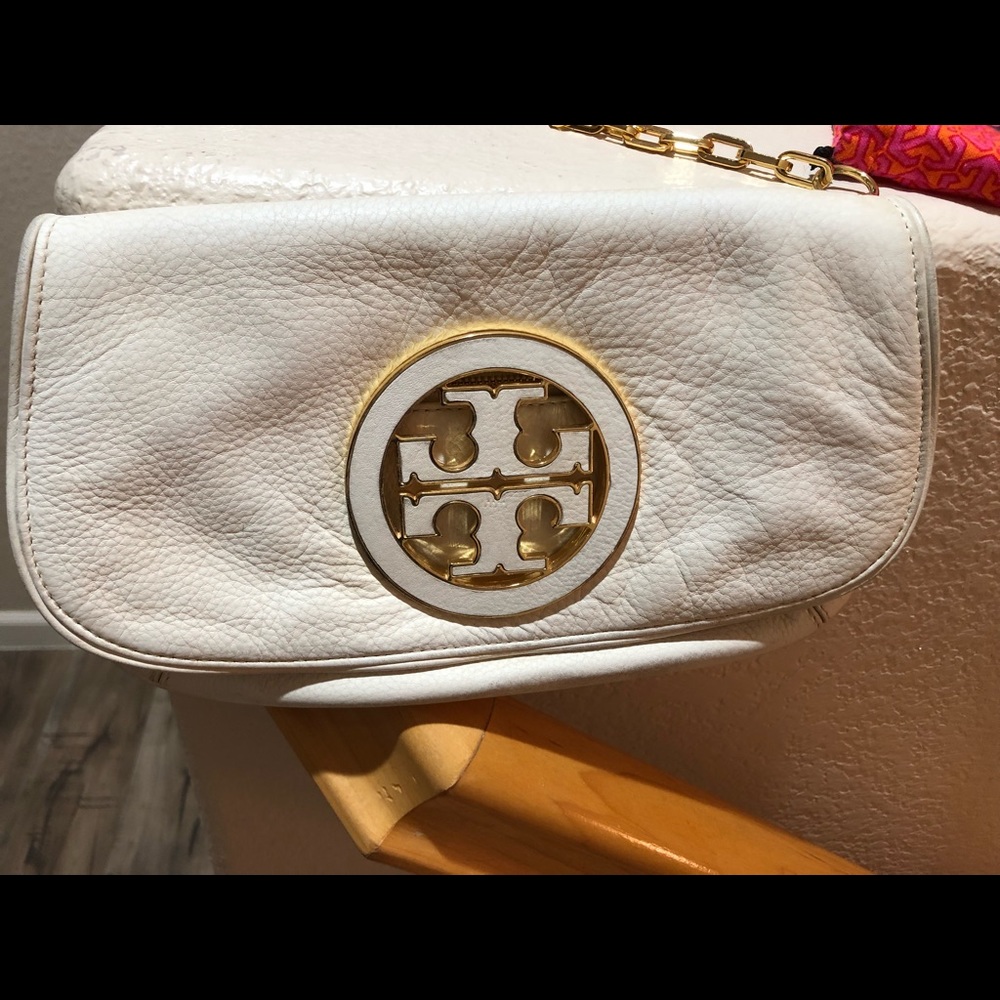 White Tory Burch crossbody/ cluch